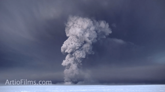 Volcanic Eruption in Iceland 2011 News Footage